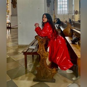 Vivetta Lacquer Red vinyl trench coat patent oversized latex rain trapeze Nerly